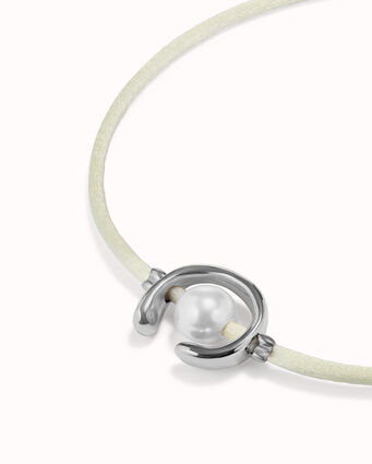 Sterling silver-plated cream thread bracelet with shell pearl accessory